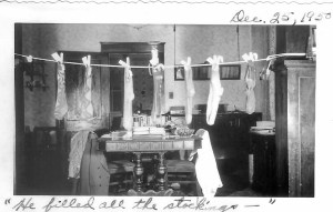 christmas-socks-1940s-2